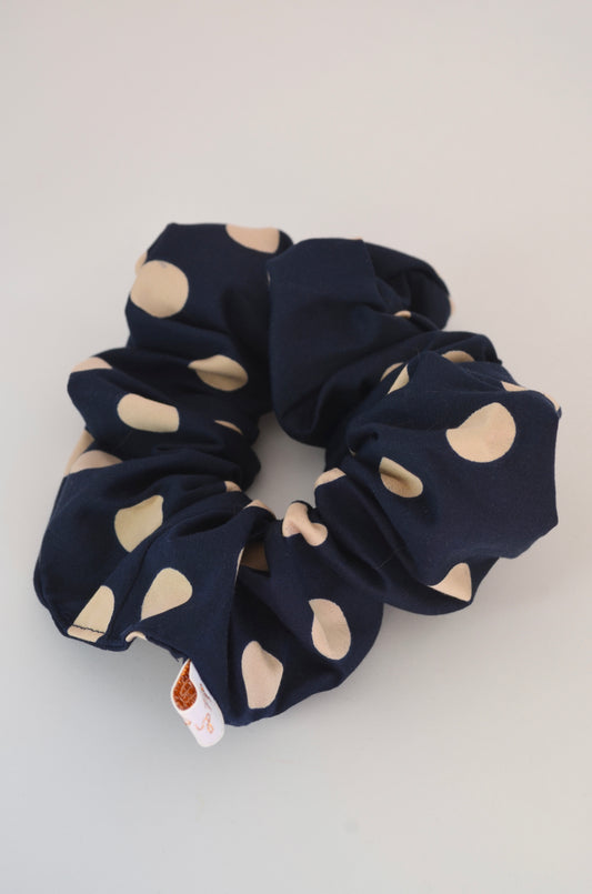 Mega Scrunchie Blå Prikker