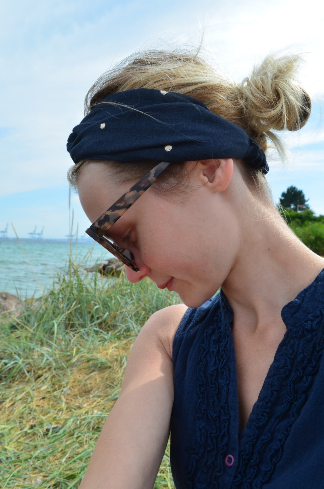 Knudehårbånd Mørkblå Sølv Prikker