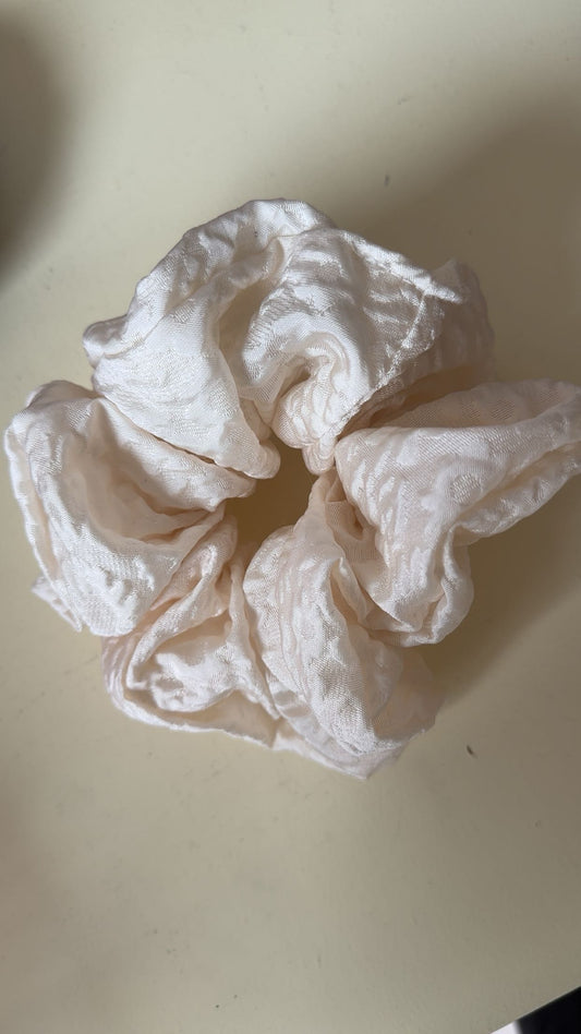 Mega Scrunchie Creme