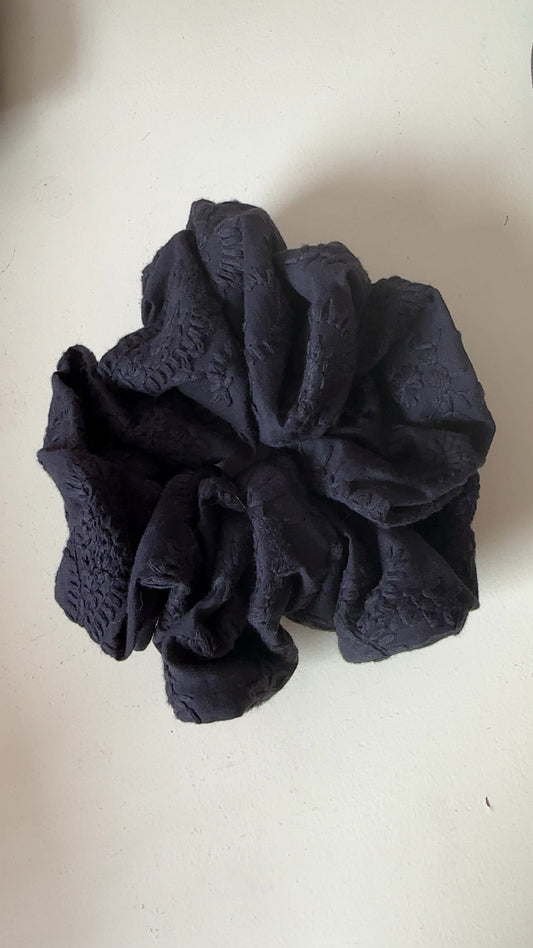 Mega Scrunchie Sort Broderi