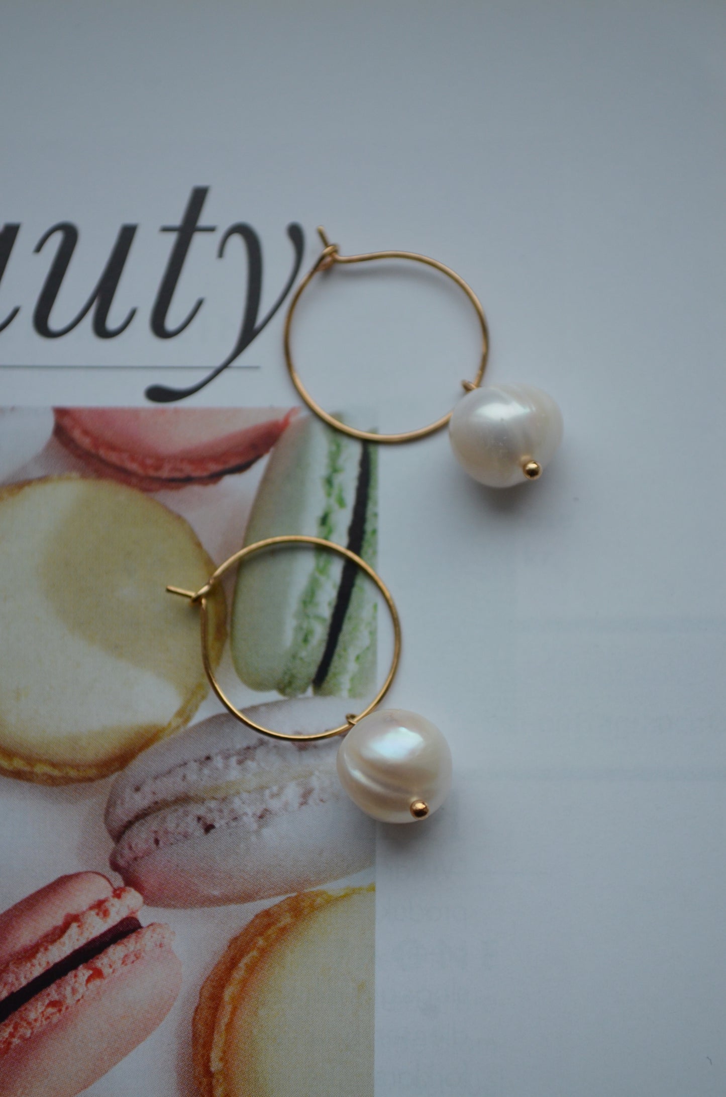 Bellis Hoops